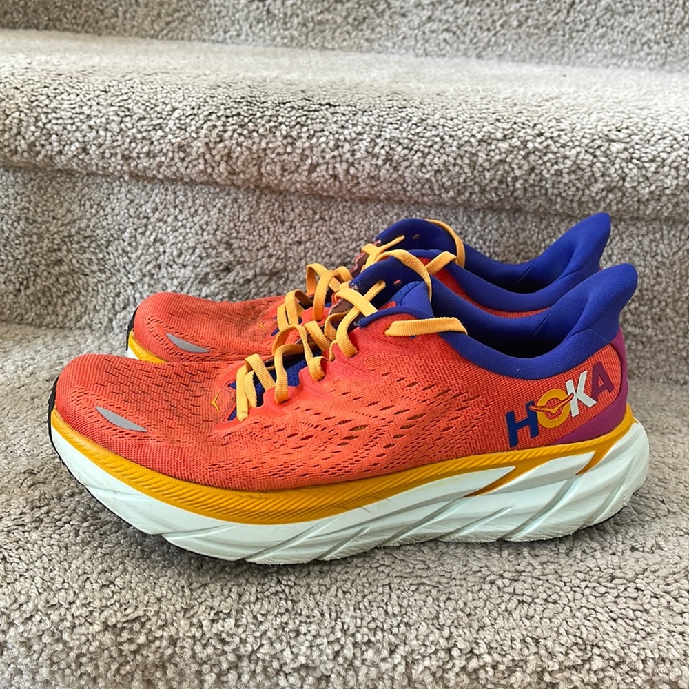Hoka Clifton 8 Womens running shoe. Size 10.